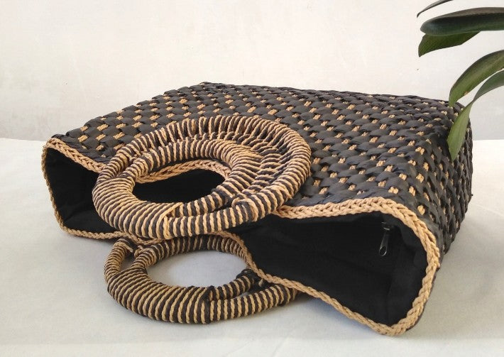 Wooden handle beach bag handbag